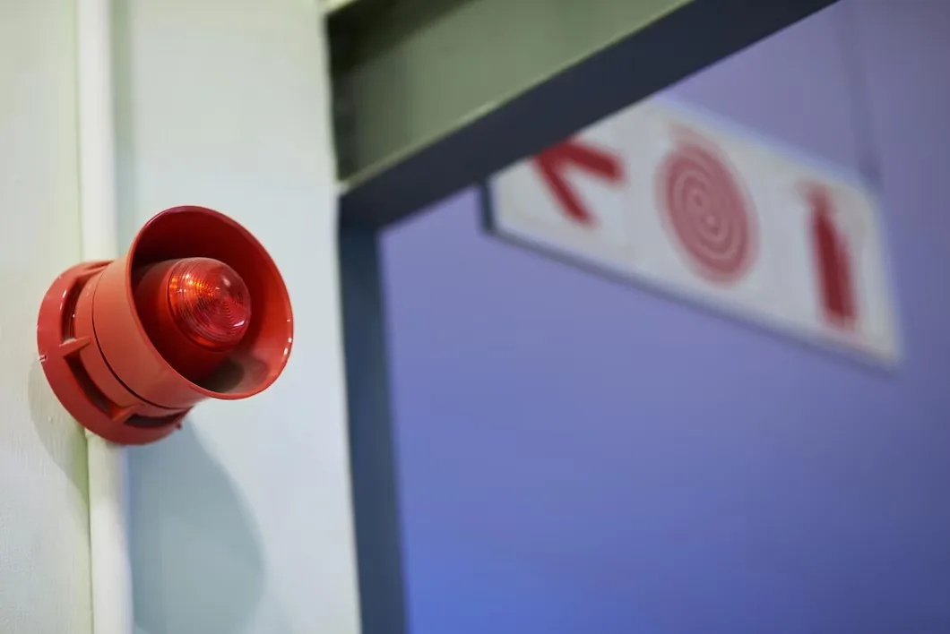 20 coisas que você deve saber antes de instalar um alarme de incêndio em uma empresa