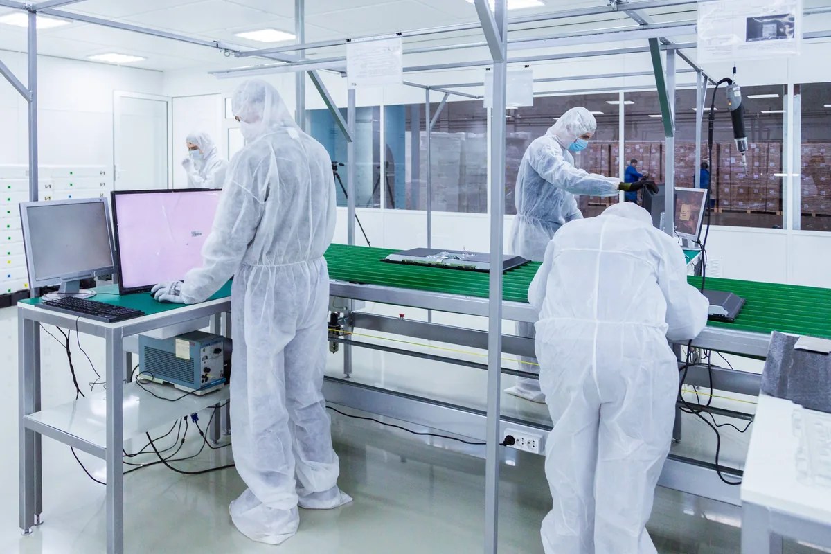 Alarme de incêndio para indústrias farmacêuticas e laboratórios: como proteger ambientes regulados sem comprometer a classificação da sala limpa